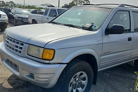 Photo of 1999 Isuzu Rodeo