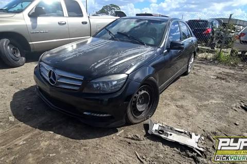 Photo of 2011 Mercedes-Benz C300