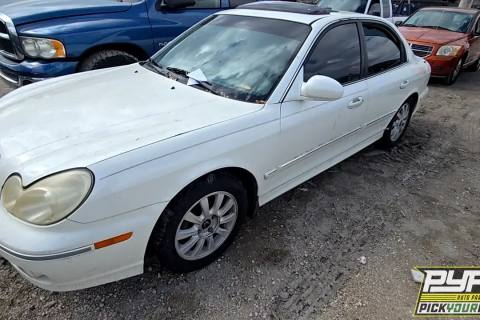 Photo of 2005 Hyundai Sonata