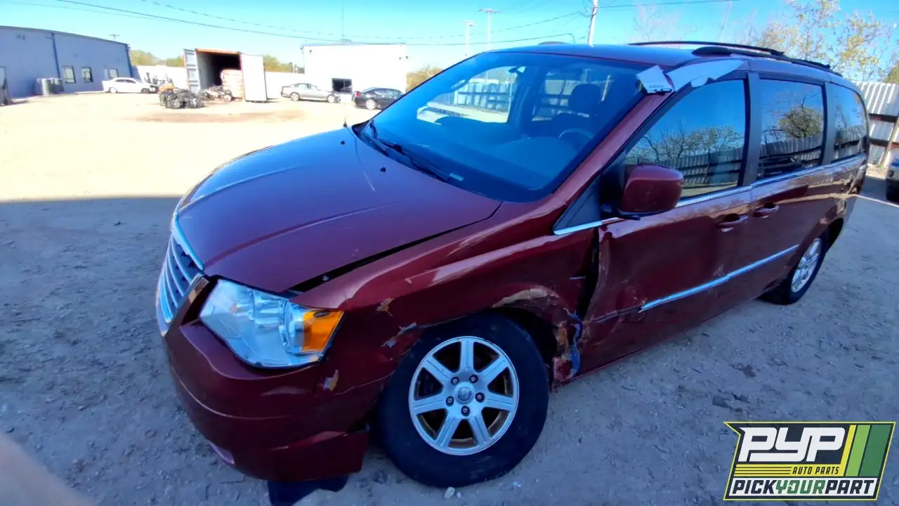 Photo of 2010 Chrysler Town & Country