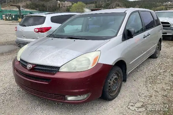 Photo of 2004 Toyota Sienna