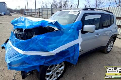 Photo of 2016 Jeep Renegade