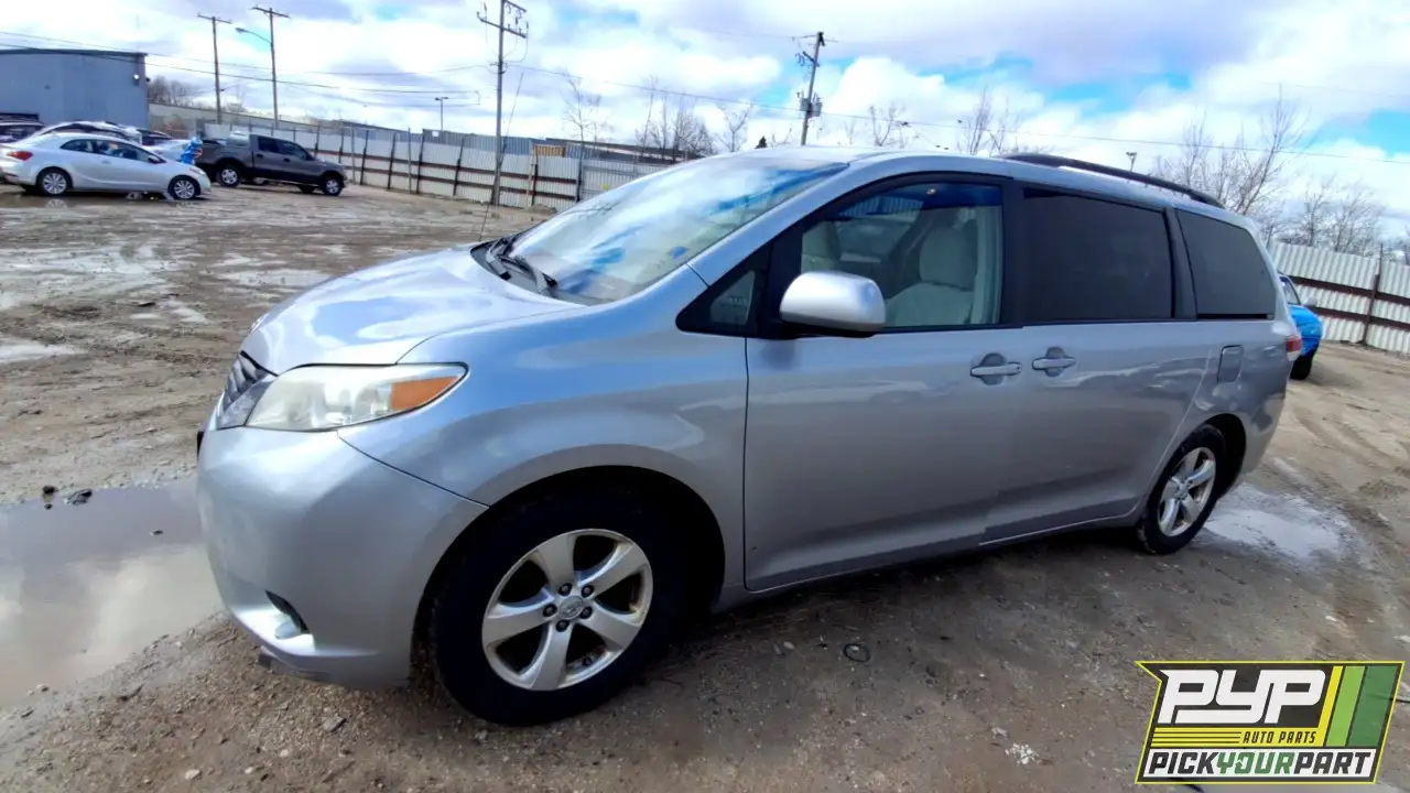 Photo of 2012 Toyota Sienna