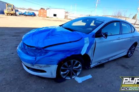 Photo of 2015 Chrysler 200