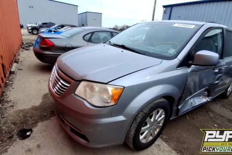 Photo of 2013 Chrysler Town & Country