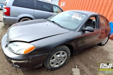 Photo of 2005 Ford Taurus