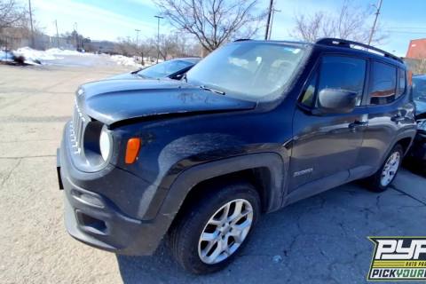 Photo of 2015 Jeep Renegade