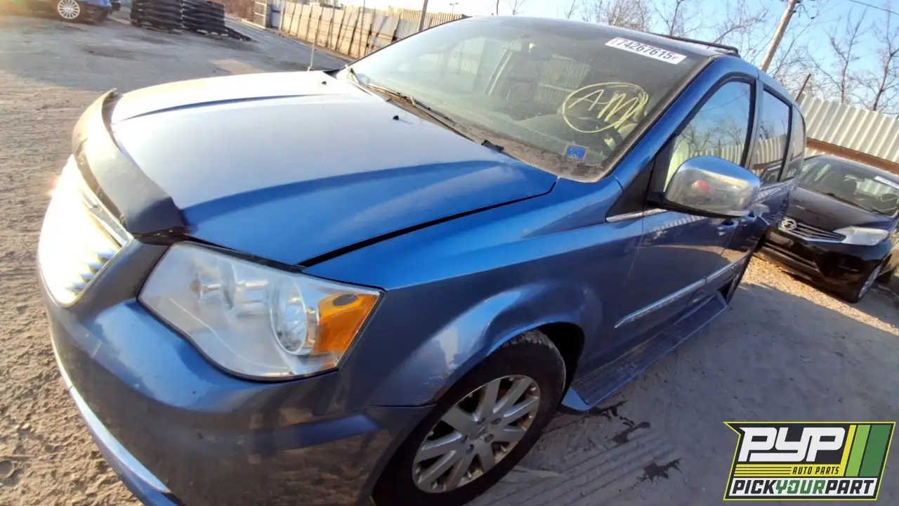 Photo of 2011 Chrysler Town & Country