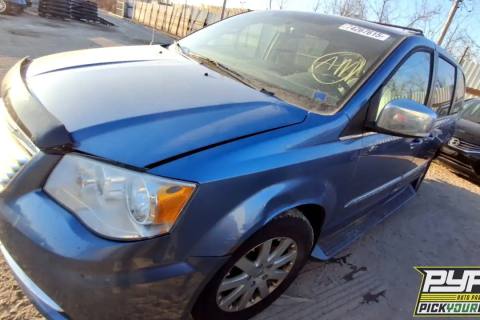 Photo of 2011 Chrysler Town & Country