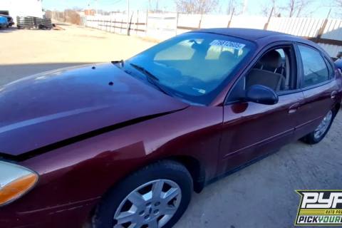 Photo of 2005 Ford Taurus