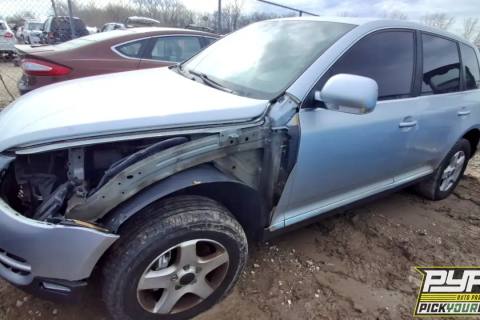 Photo of 2006 Volkswagen Touareg