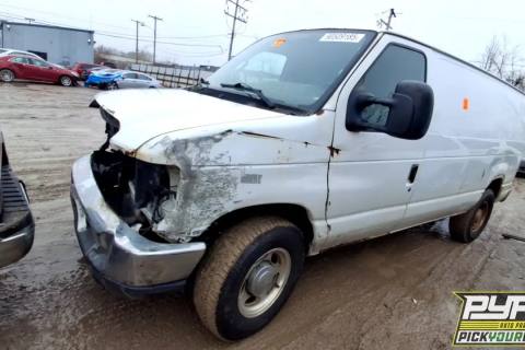 Photo of 2013 Ford E-350 Super Duty