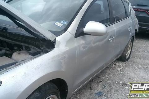 Photo of 2011 Hyundai Elantra