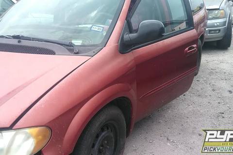 Photo of 2002 Chrysler Town & Country