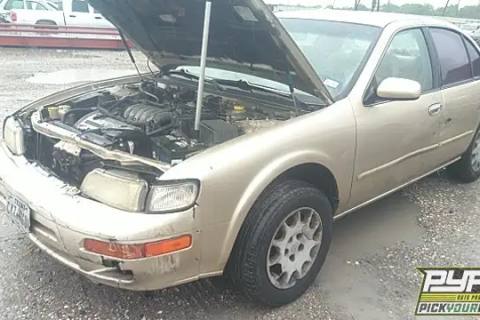 Photo of 1998 Nissan Maxima