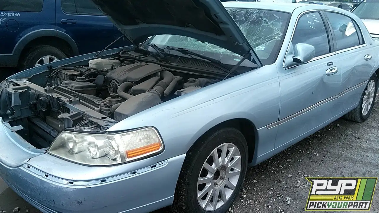 Photo of 2006 Lincoln Town Car