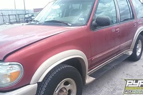 Photo of 1999 Ford Explorer