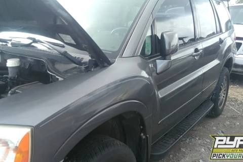 Photo of 2005 Mitsubishi Endeavor