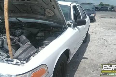 Photo of 1999 Ford Crown Victoria