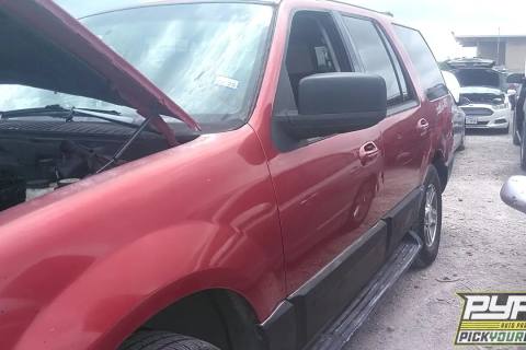 Photo of 2004 Ford Expedition