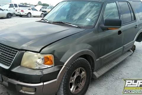 Photo of 2004 Ford Expedition
