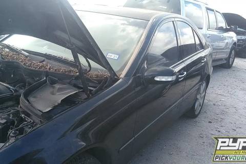 Photo of 2004 Mercedes-Benz C240