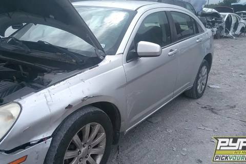 Photo of 2010 Chrysler Sebring