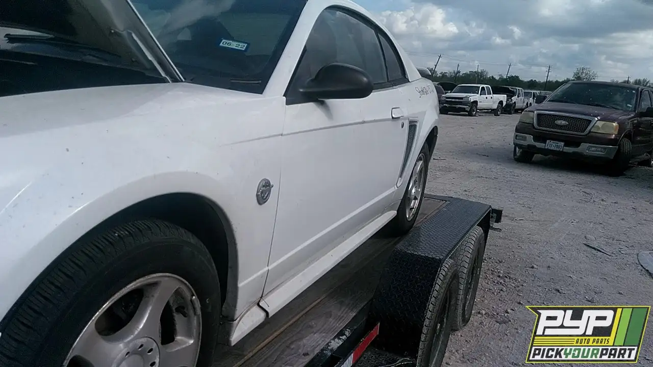 Photo of 2004 Ford Mustang
