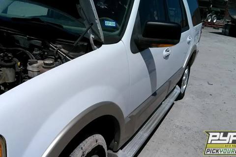 Photo of 2005 Ford Expedition