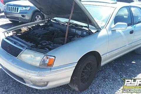 Photo of 1999 Toyota Avalon