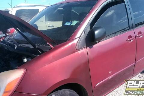 Photo of 2005 Toyota Sienna