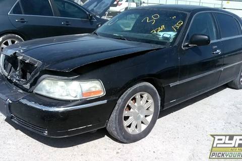 Photo of 2011 Lincoln Town Car