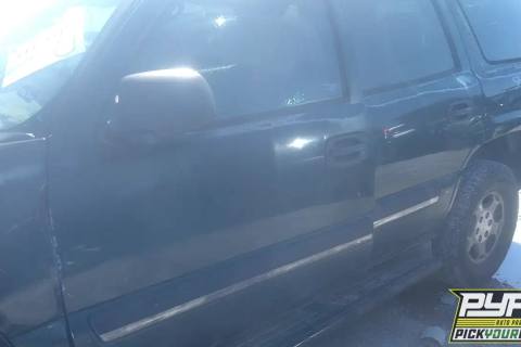 Photo of 2004 Chevrolet Tahoe