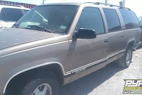 Photo of 1995 Gmc C1500 Suburban