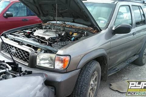 Photo of 2001 Nissan Pathfinder