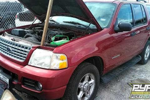 Photo of 2004 Ford Explorer