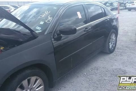 Photo of 2012 Chrysler 200