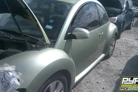 Photo of 2008 Volkswagen Beetle