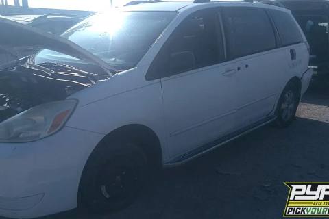 Photo of 2004 Toyota Sienna