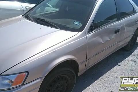 Photo of 1999 Toyota Camry