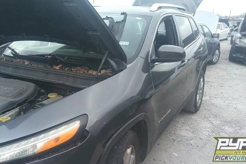 Photo of 2015 Jeep Cherokee