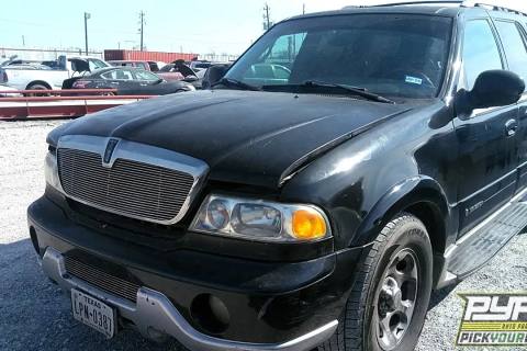 Photo of 2002 Lincoln Navigator