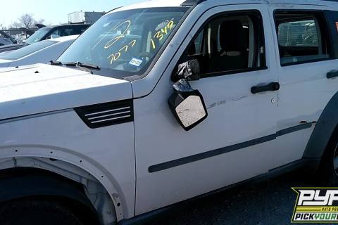 Photo of 2008 Dodge Nitro