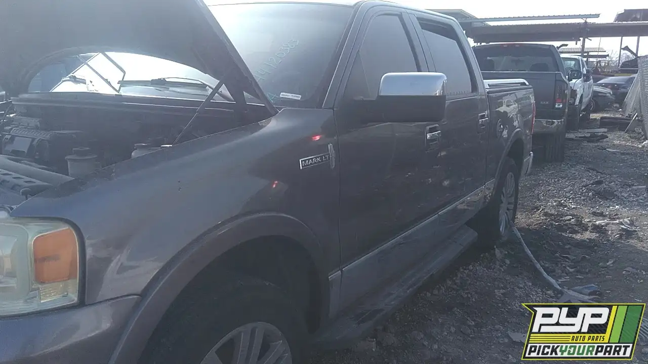 Photo of 2006 Lincoln Mark Lt