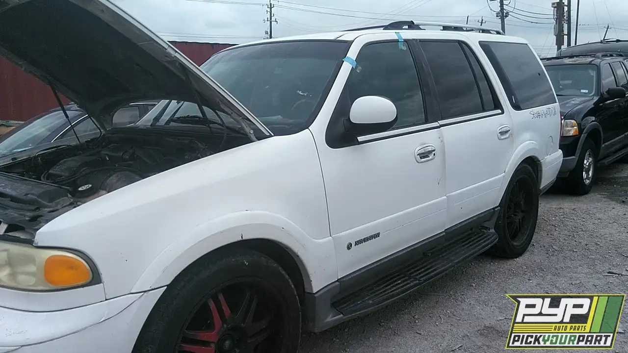 Photo of 2000 Lincoln Navigator