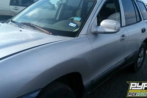 Photo of 2004 Hyundai Santa Fe