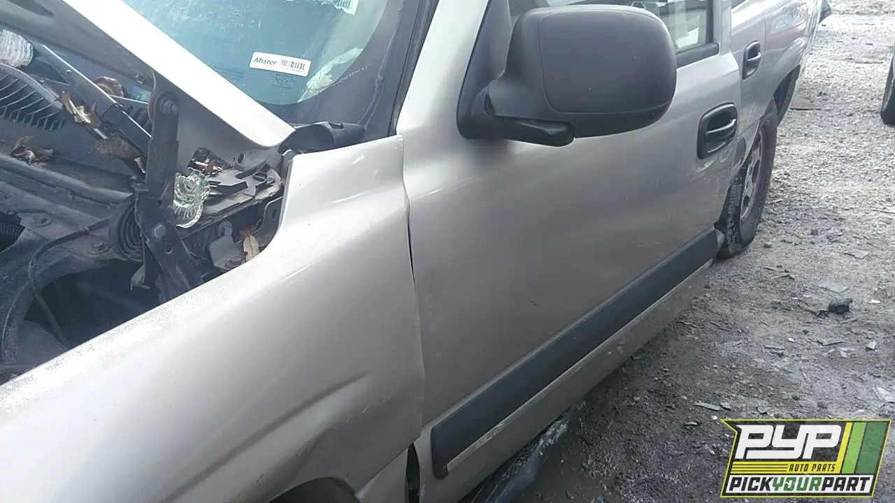 Photo of 2004 Chevrolet Suburban 1500