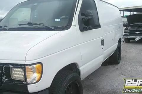 Photo of 1998 Ford E-250 Econoline