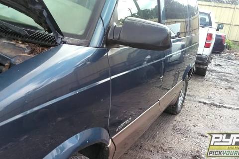 Photo of 2002 Chevrolet Astro