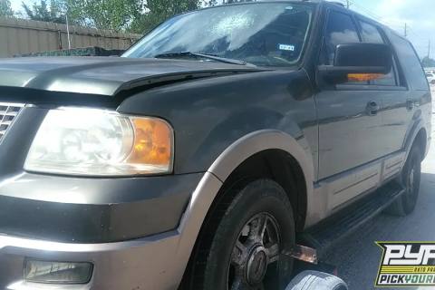 Photo of 2003 Ford Expedition
